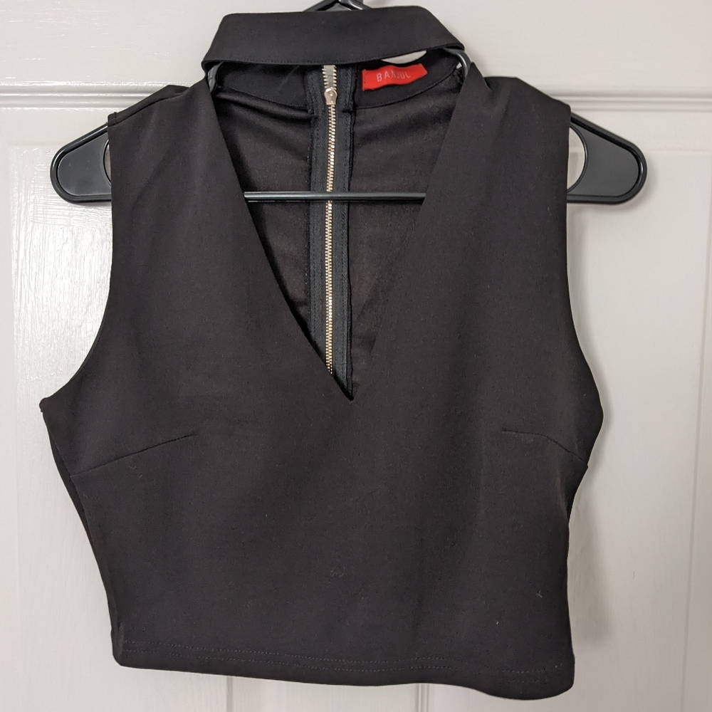 Black Sleeveless V-Neck Top